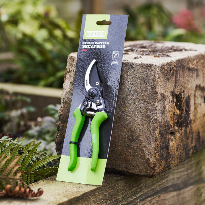 Draper Easy Find 210mm Bypass Pattern Secateurs